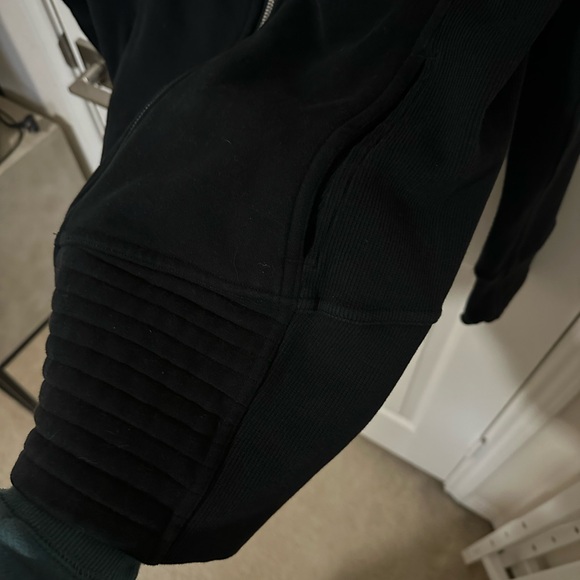 lululemon zip up - Picture 3 of 4